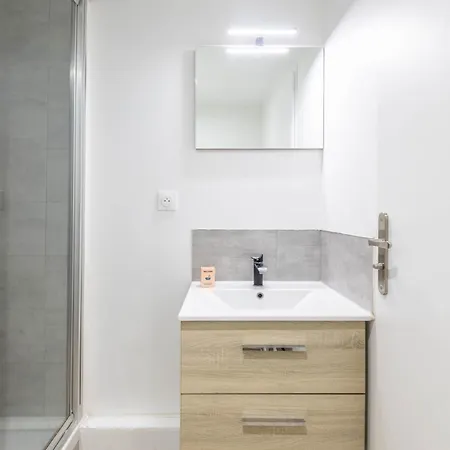 M005 Marquer T2 Elegant En Centre Apartment *